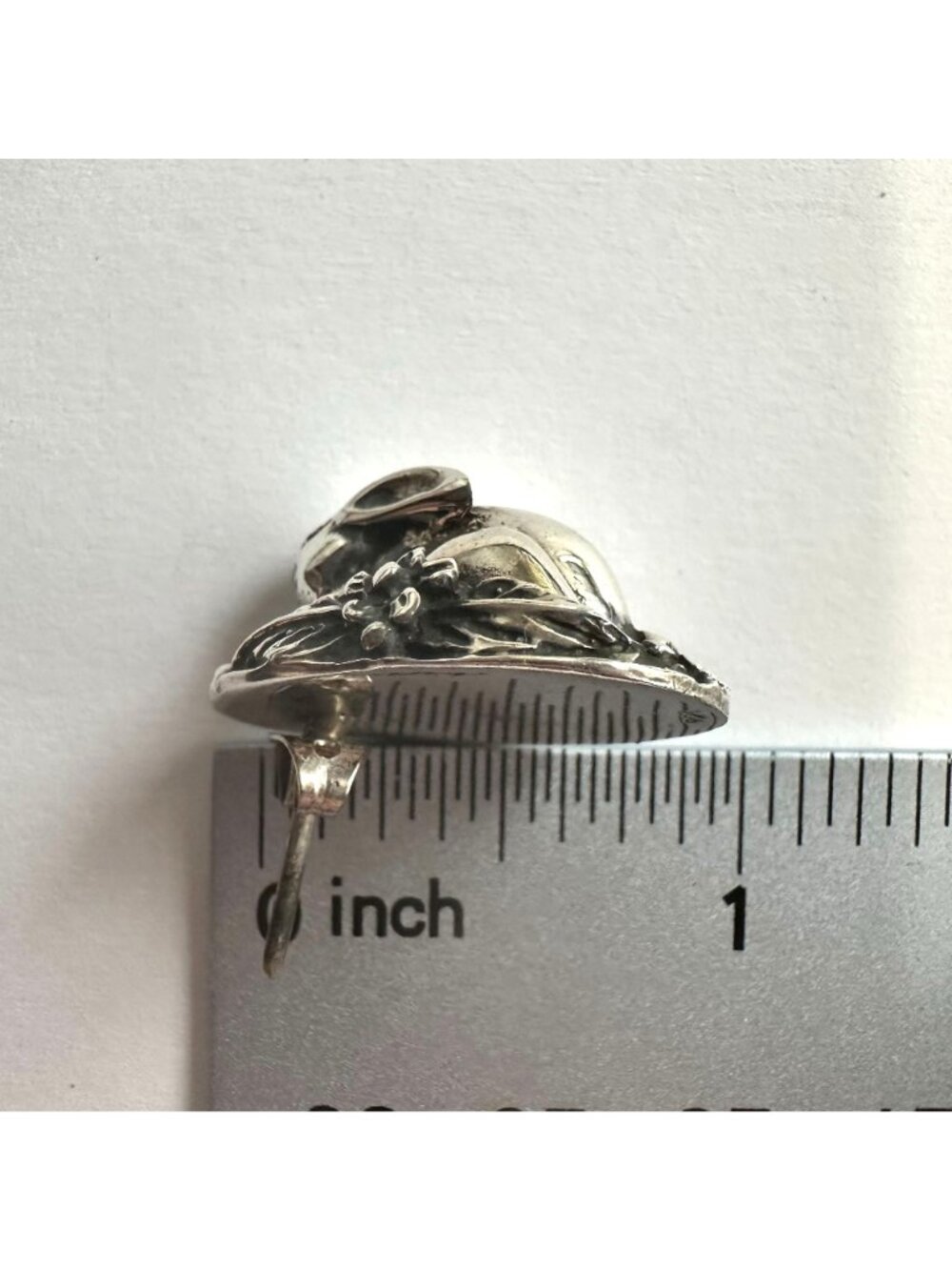 Sterling Silver Rabbit Pendant & Earrings Set With Floral Details - Picture 2 of 6